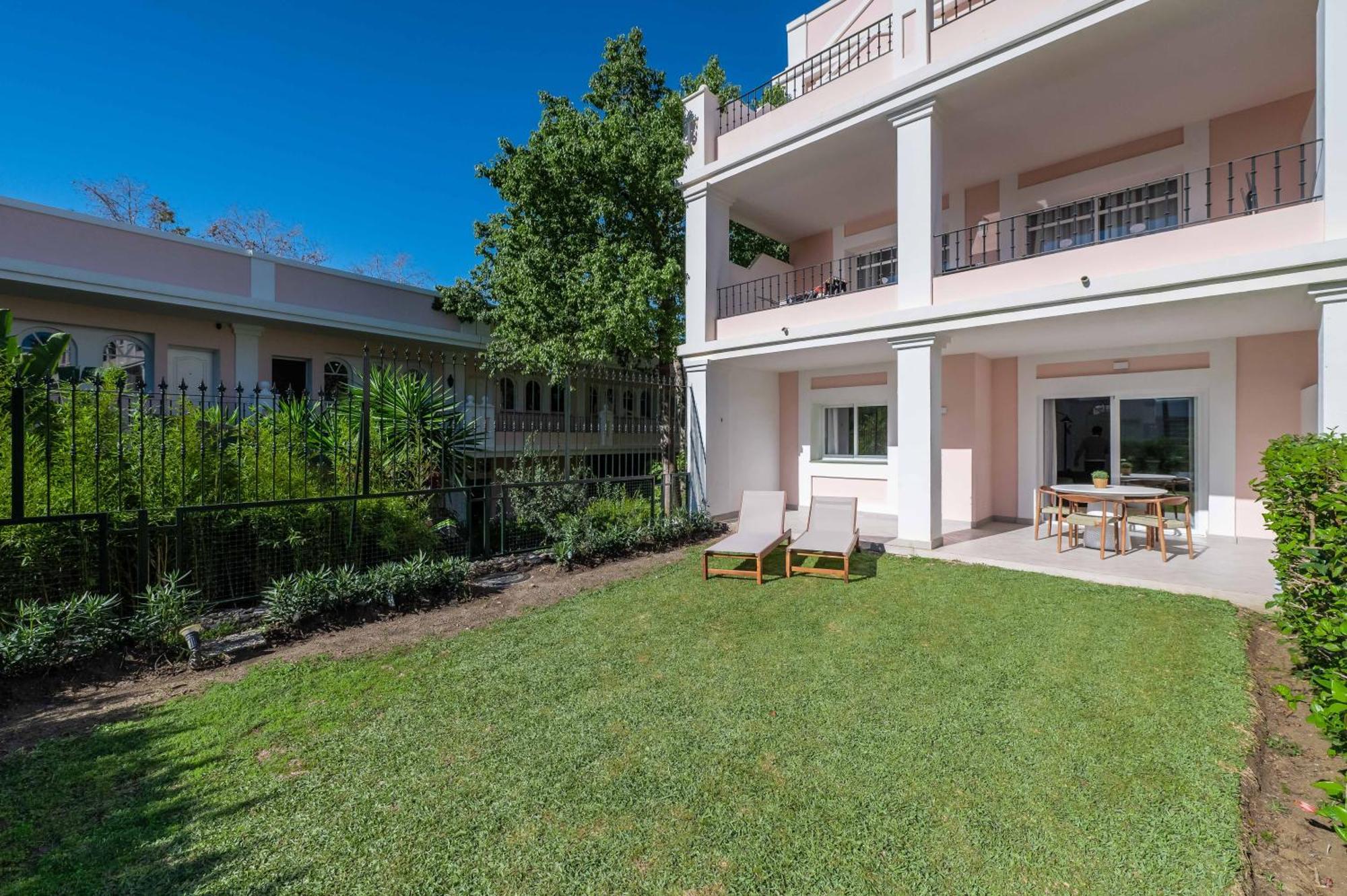 Calma House Aloha Gardens By Vps
