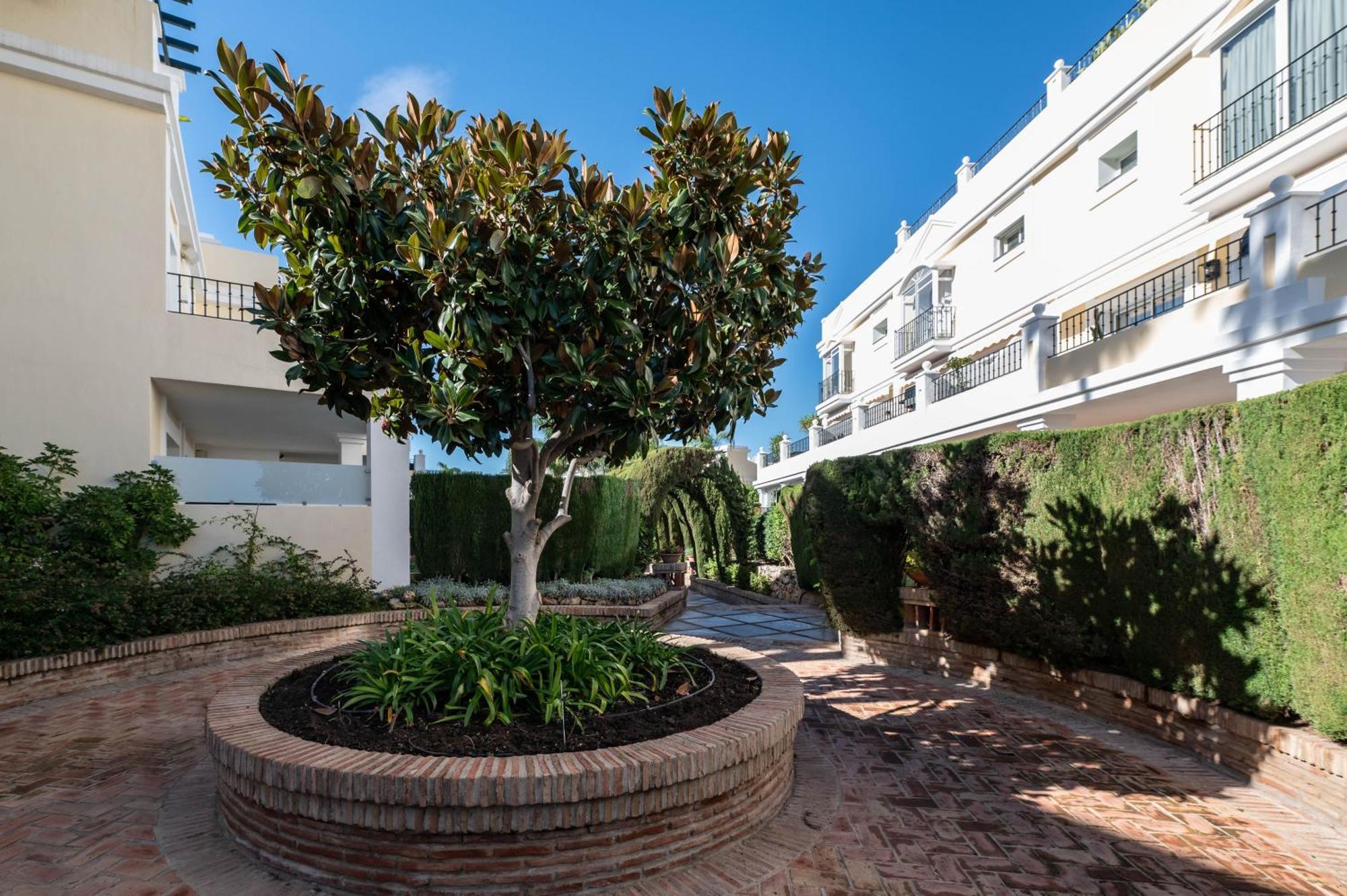 Apartment Calma House Aloha Gardens By Vps